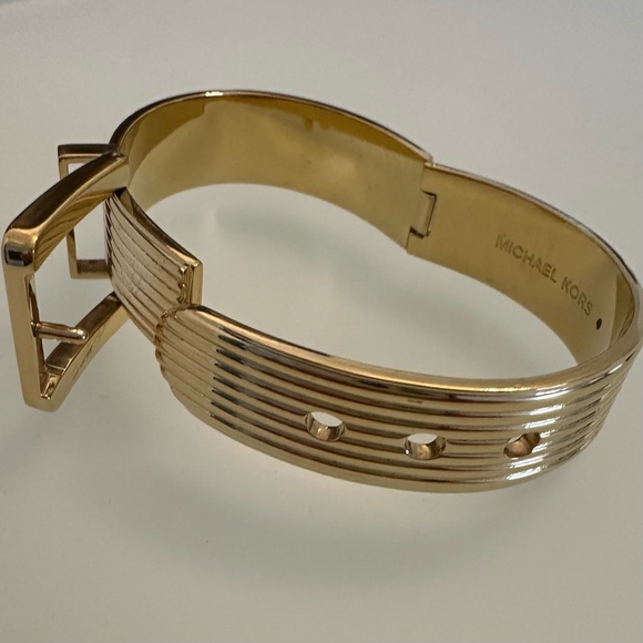 Michael Kors | Statement Gold-Tone Buckle Bangle / Bracelet - Picture 5 of 16